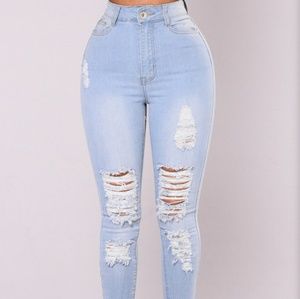 🌷🌻EVERYTHING MUST GO🌻🌷 Tempe Distressed jeans